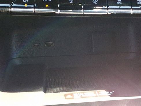 New 2025 Chevrolet Traverse LT w/ Enhanced Driving Package image 16