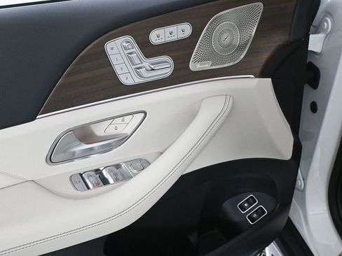 Certified 2025 Mercedes-Benz GLE 450e 4MATIC image 8