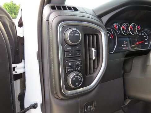 Certified 2020 Chevrolet Silverado 1500 RST AWD/4WD image 19