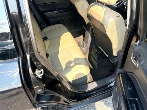 Used 2016 Jeep Compass 75th Anniversary w/ Power Value Group image 31