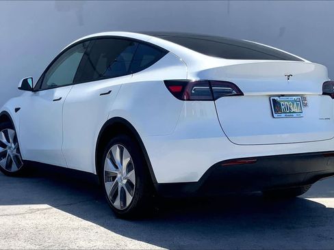 Used 2023 Tesla Model Y Long Range AWD/4WD image 4
