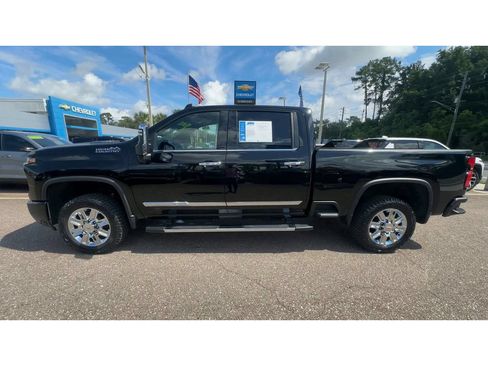 Used 2024 Chevrolet Silverado 2500 High Country w/ High Country Premium Package AWD/4WD image 5