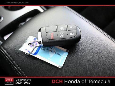 Used 2021 Jeep Grand Cherokee Laredo X image 15