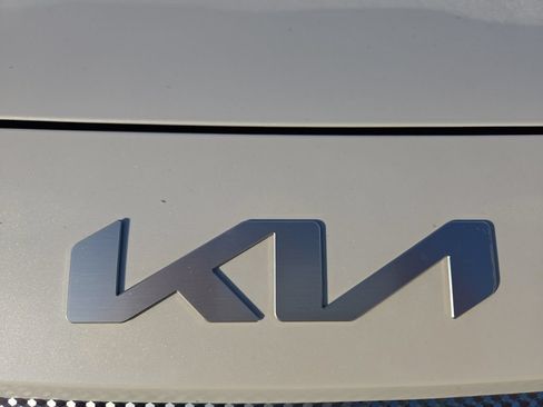 Certified 2026 Kia Seltos EX w/ EX Sunroof Package FWD image 10