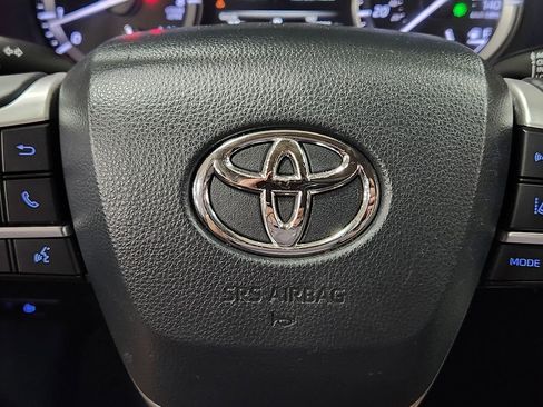 Used 2022 Toyota Highlander XLE FWD image 49