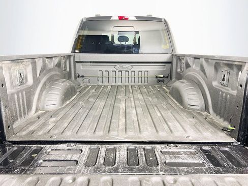 Used 2022 Ford F250 Lariat w/ Black Appearance Package AWD/4WD image 26