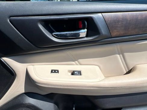 Used 2018 Subaru Outback 2.5i Limited AWD/4WD image 34