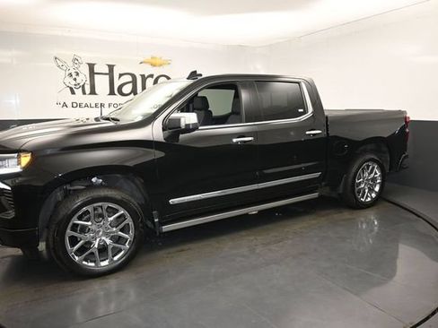 Used 2023 Chevrolet Silverado 1500 High Country w/ High Country Premium Package AWD/4WD image 25