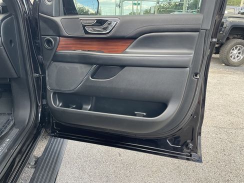 Used 2019 Lincoln Navigator L Reserve AWD/4WD image 34