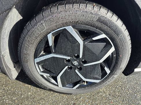 Used 2024 Hyundai Ioniq 5 SEL image 9