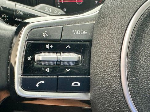 Used 2022 Kia Sorento S w/ Panoramic Sunroof Package FWD image 23