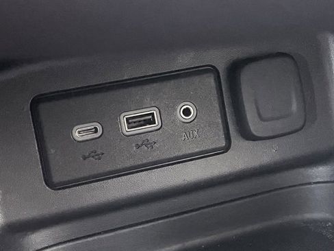 Used 2021 Chevrolet Equinox LT image 21