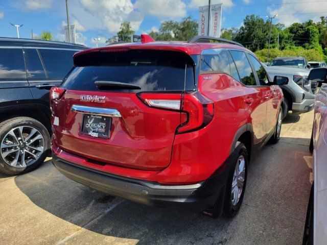 Used 2022 GMC Terrain SLE w/ Driver Convenience Package FWD image 6