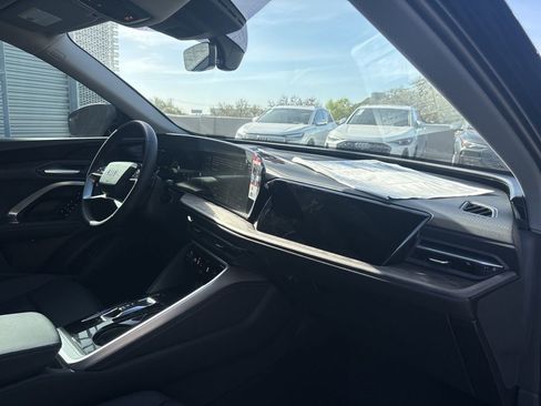 New 2025 Audi Q5 Premium image 15