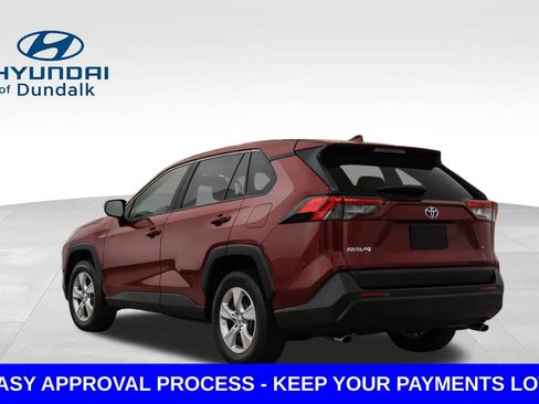 Used 2024 Toyota RAV4 LE FWD image 5