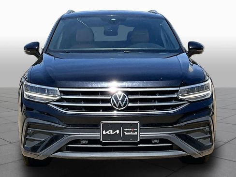 Used 2023 Volkswagen Tiguan SE image 4