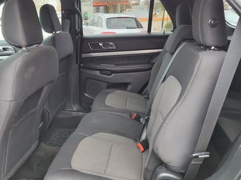 Used 2018 Ford Explorer XLT w/ Equipment Group 201A image 24