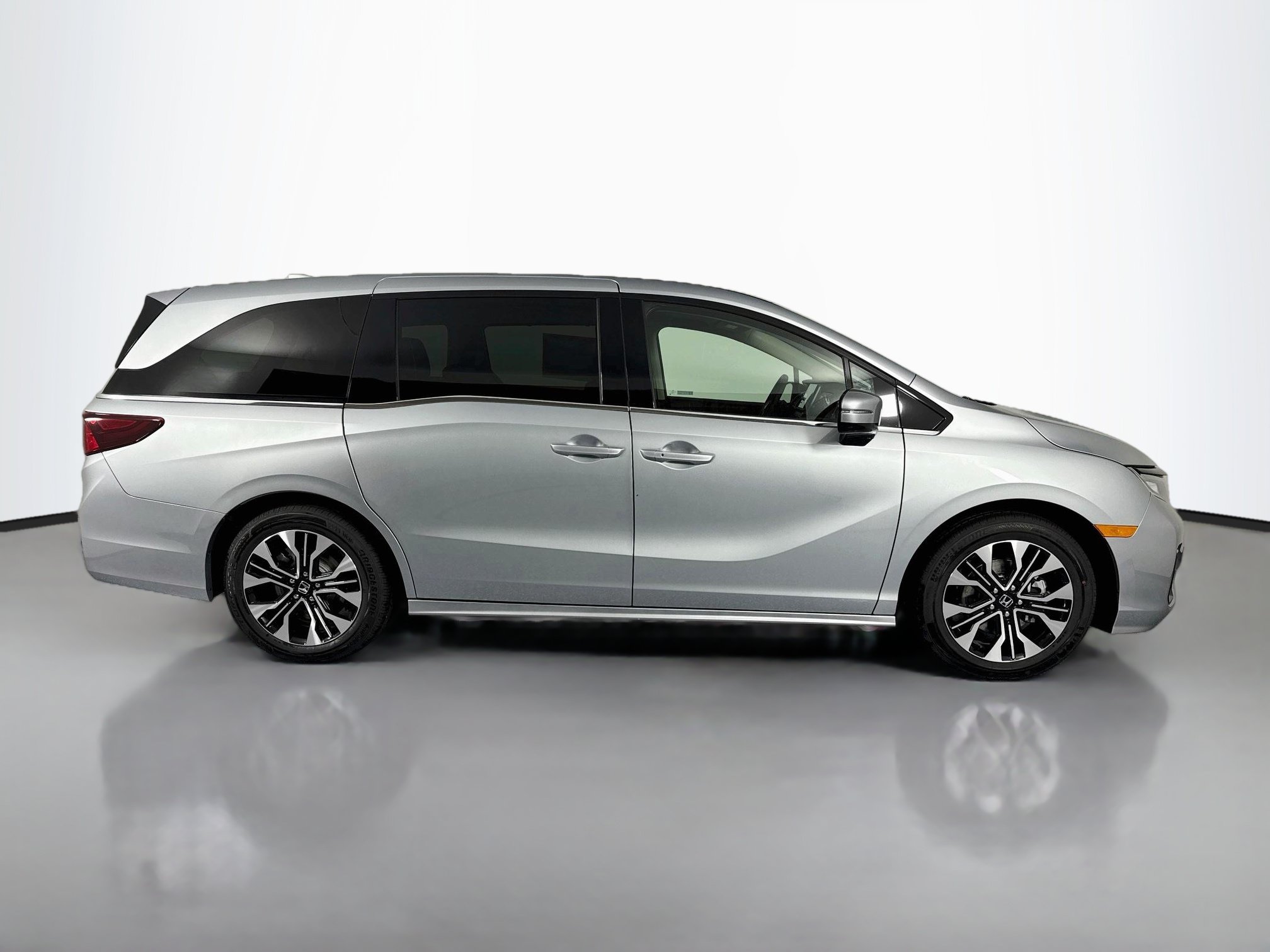 New 2027 Honda Odyssey Elite image 4