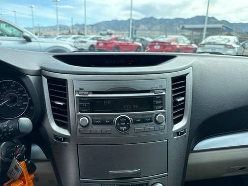 Used 2011 Subaru Outback 2.5i Premium AWD/4WD image 14