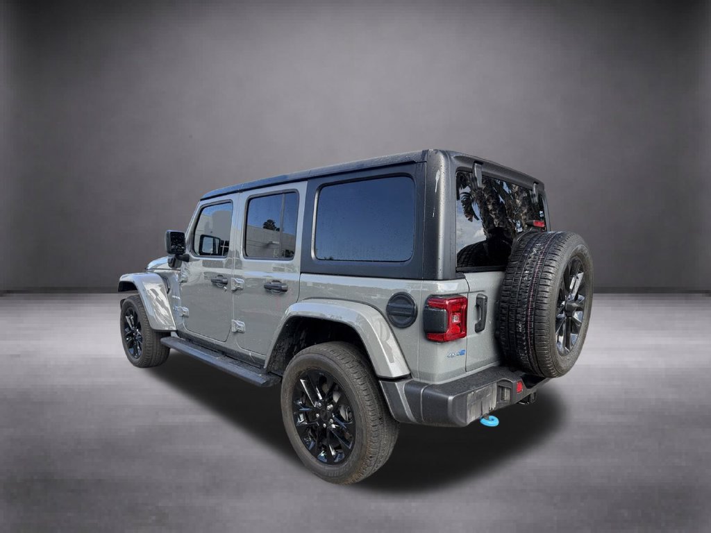 Used 2023 Jeep Wrangler Unlimited Sahara AWD/4WD image 10
