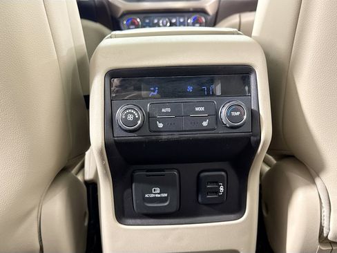 Used 2018 GMC Acadia Denali w/ Technology Package image 32