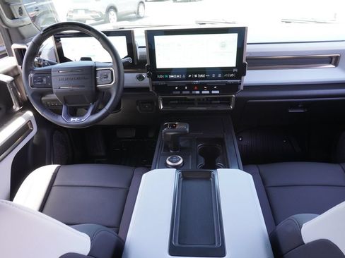 Certified 2025 GMC Hummer EV 3X AWD/4WD image 11