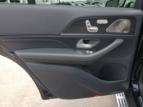 New 2026 Mercedes-Benz GLS 580 4MATIC image 11