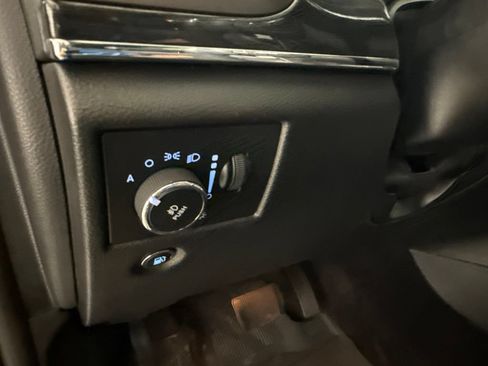 Used 2017 Jeep Grand Cherokee Trailhawk w/ Trailhawk Luxury Group AWD/4WD image 21