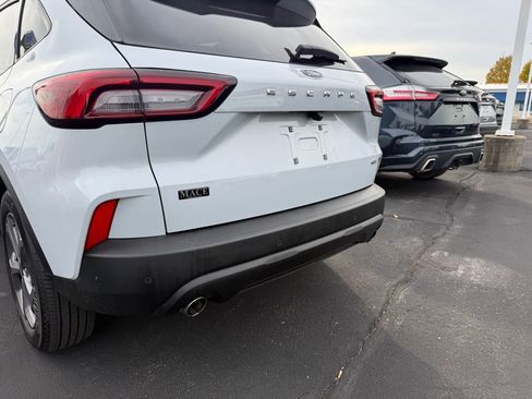 Used 2025 Ford Escape ST-Line w/ Equipment Group 301A image 8