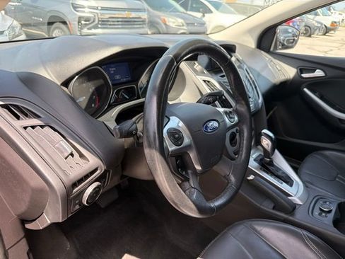 Used 2014 Ford Focus SE w/ Equipment Group 201A FWD image 16