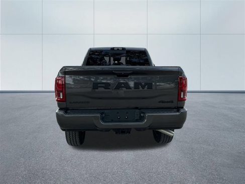 Used 2026 RAM 2500 Laramie AWD/4WD image 4