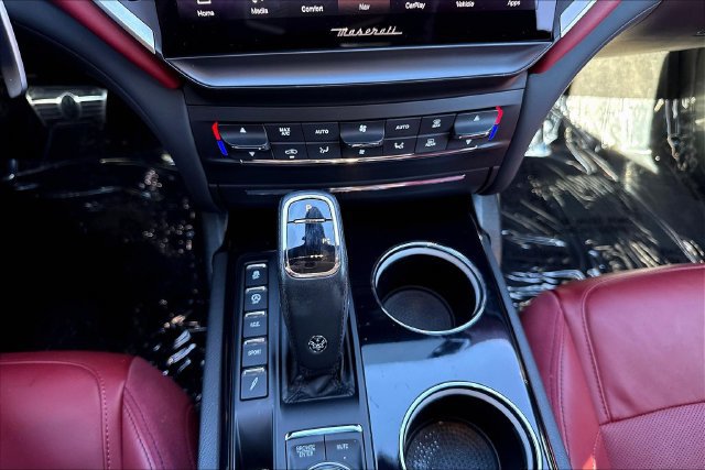 Used 2022 Maserati Ghibli Modena RWD image 17