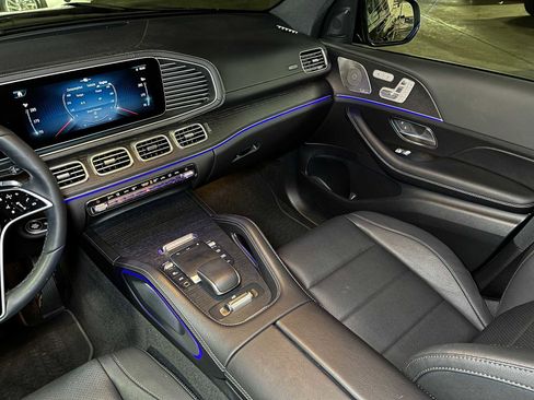 Certified 2025 Mercedes-Benz GLS 450 4MATIC image 39