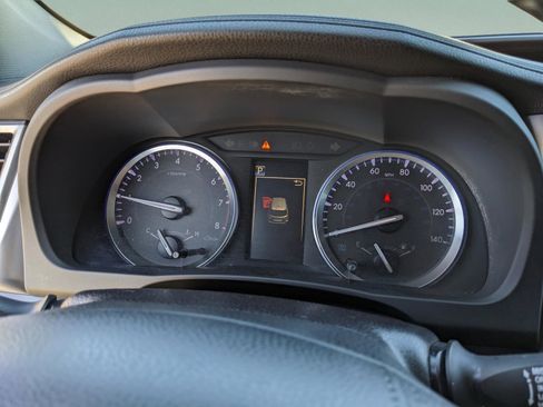 Used 2018 Toyota Highlander XLE image 31