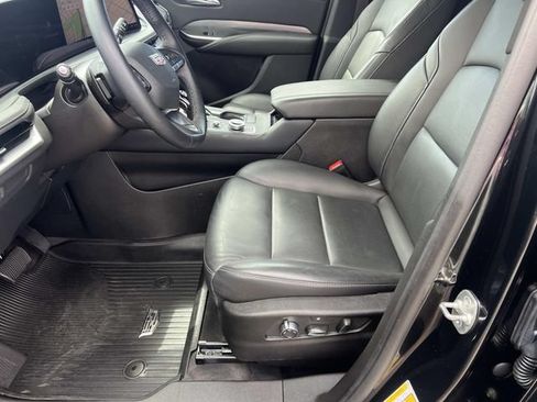 Certified 2025 Cadillac XT4 Premium Luxury AWD/4WD image 16