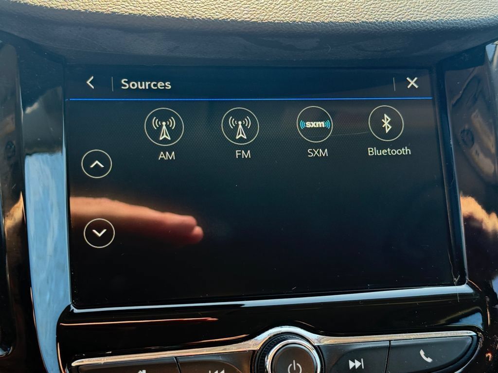 Used 2019 Chevrolet Trax LT w/ LT Convenience Package FWD image 23