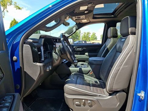 Used 2023 GMC Sierra 1500 AT4X AWD/4WD image 13