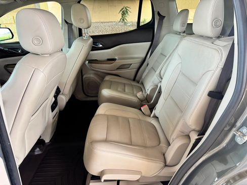 Used 2018 GMC Acadia Denali w/ Technology Package FWD image 20