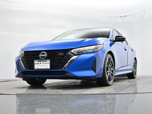 Used 2024 Nissan Sentra SR w/ SR Premium Package image 35