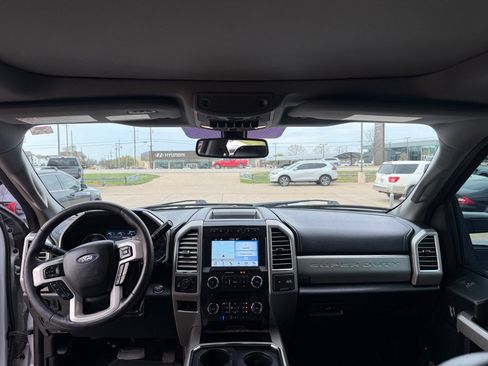 Used 2017 Ford F250 Lariat w/ Lariat Ultimate Package image 26