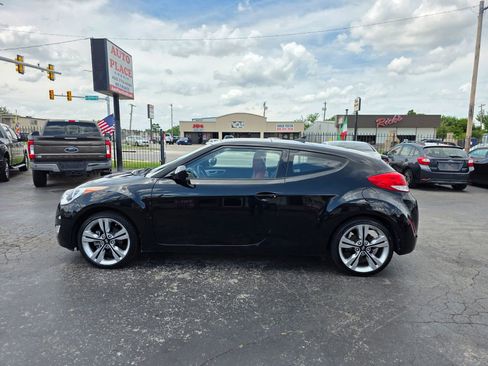Used 2014 Hyundai Veloster w/ Technology Package 03 FWD image 24