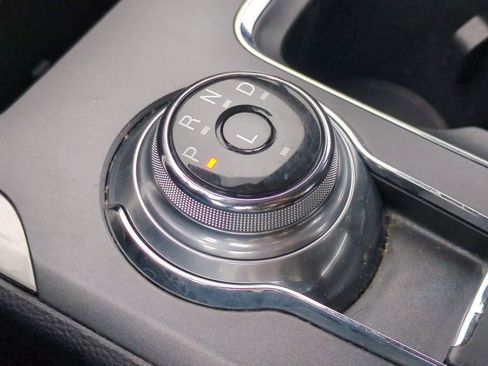 Used 2019 Ford Fusion SE image 31