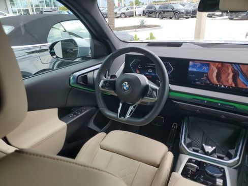 Used 2025 BMW X3 xDrive30i AWD/4WD image 23