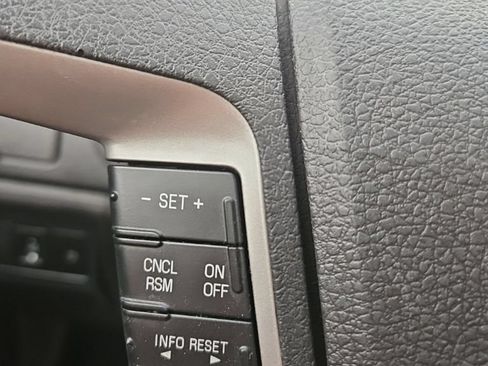 Used 2010 Ford Fusion Hybrid FWD image 13