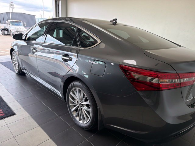 Used 2017 Toyota Avalon Limited FWD image 17
