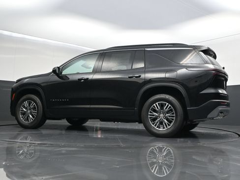 New 2026 Chevrolet Traverse LT w/ Driver Confidence Package AWD/4WD image 40