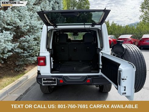 Used 2026 Jeep Wrangler Unlimited Sahara AWD/4WD image 31