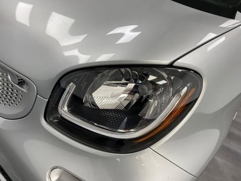 Used 2019 smart fortwo electric drive RWD image 11