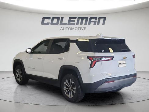 Used 2025 Chevrolet Equinox LT image 3