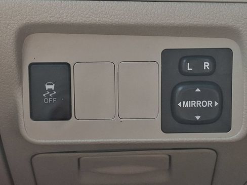 Used 2011 Toyota Corolla LE FWD image 23